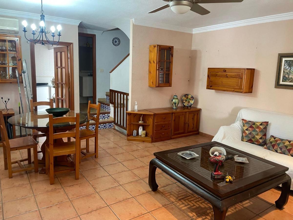 Holiday home Adosado Con Piscina Y Tenis